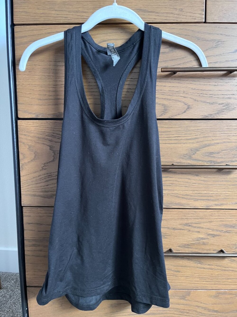 Vuori Lux Tank in Black - Picture 5 of 5
